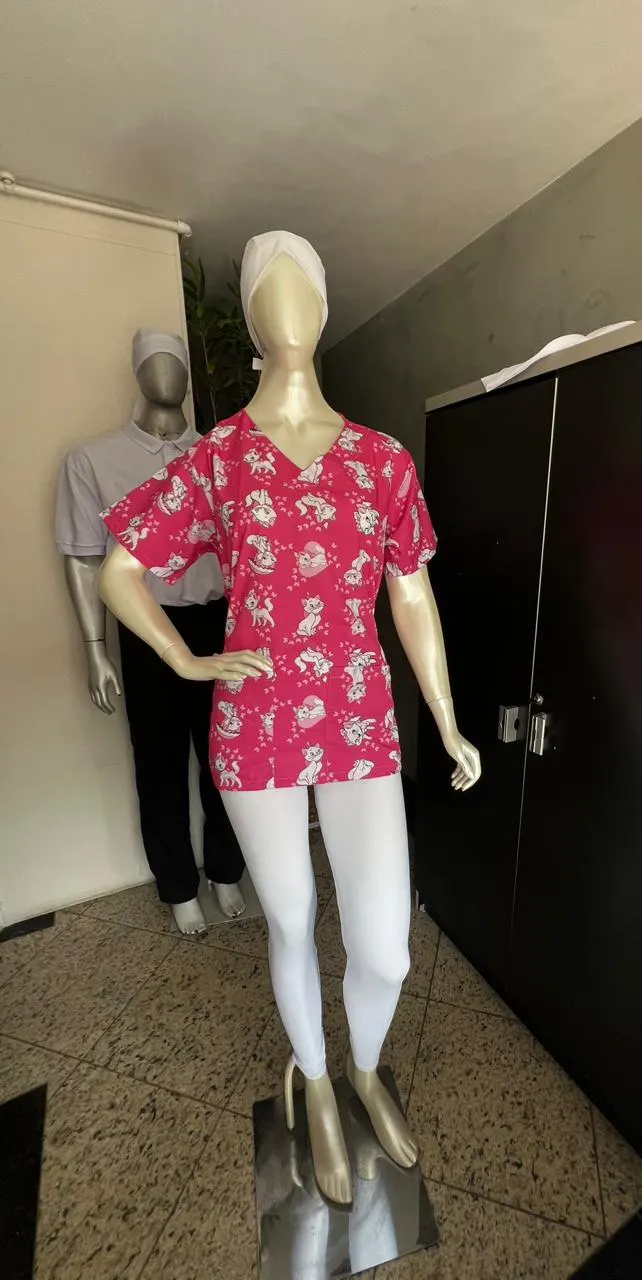 Blusa Scrub Estampa Gatos Pink com Legging — Artveste Uniformes