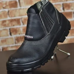 Bota 2 — Artveste Uniformes