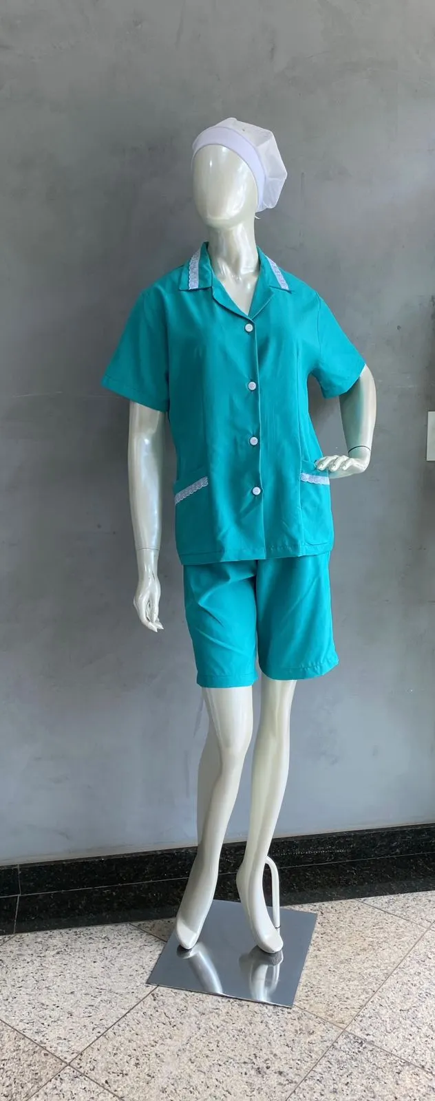 Conjunto Camisa Manga Curta com Renda Verde Água e Bermuda — Artveste Uniformes