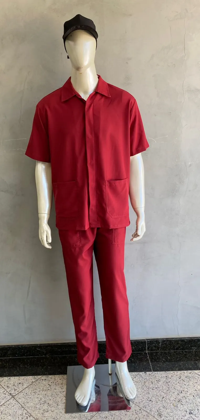 Conjunto Camisa Manga Curta Vermelha e Calça — Artveste Uniformes