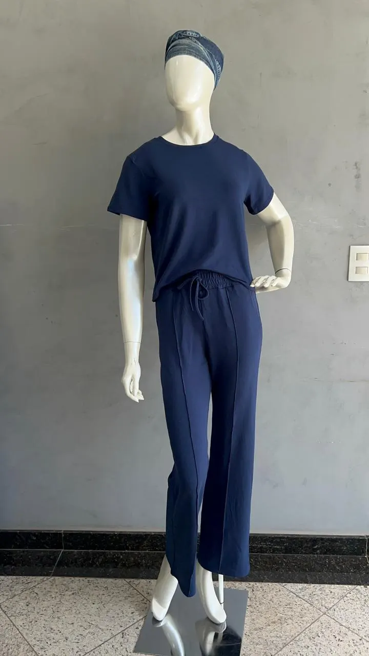 Conjunto Camiseta e Calça Moletom Azul Marinho — Artveste Uniformes