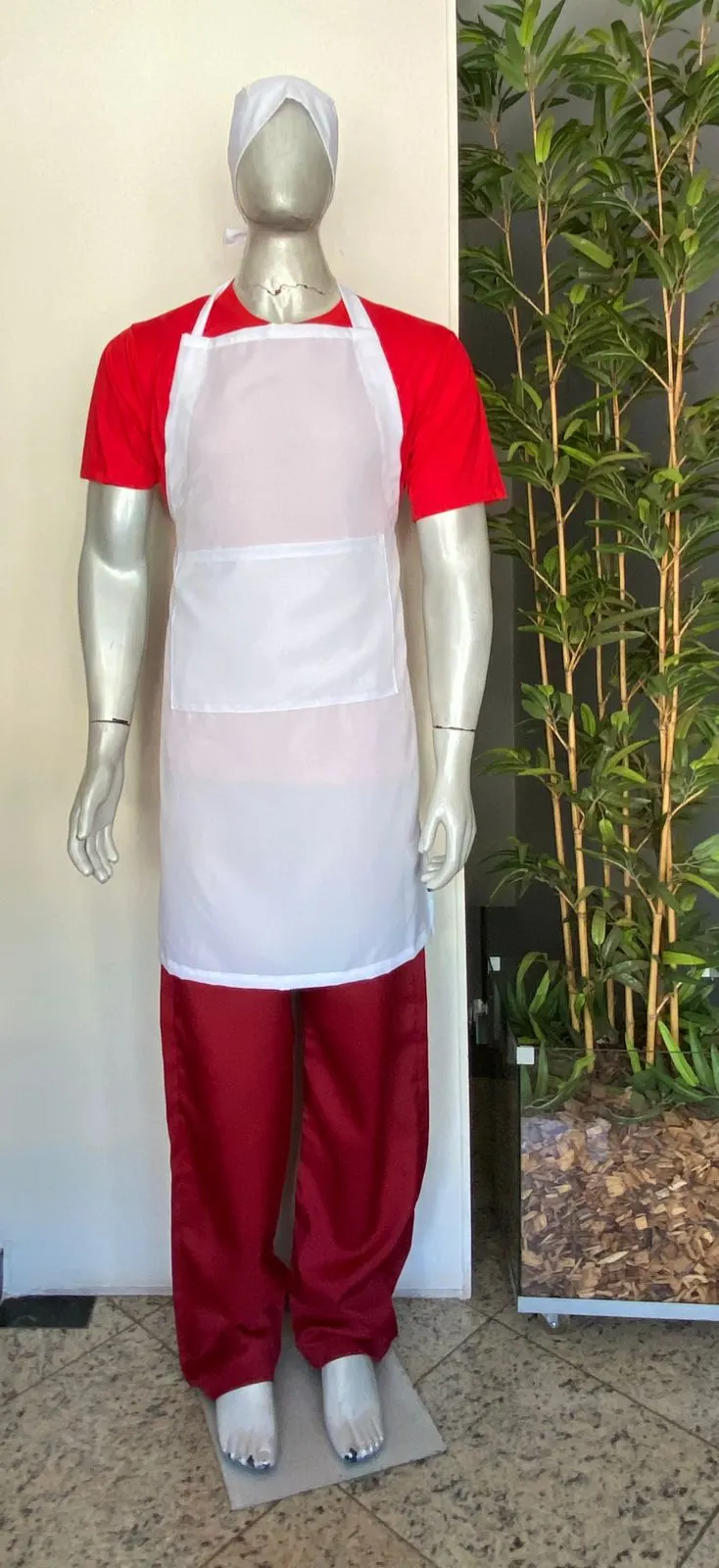 Conjunto Camiseta Vermelha Avental Branco e Calça — Artveste Uniformes